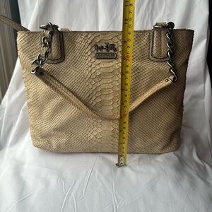 Coach snakeskin purse. Vintage !!!
